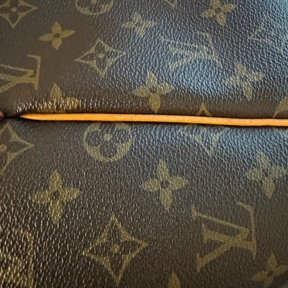 💯 authentic Louis Vuitton totally mm - Picture 9 of 15